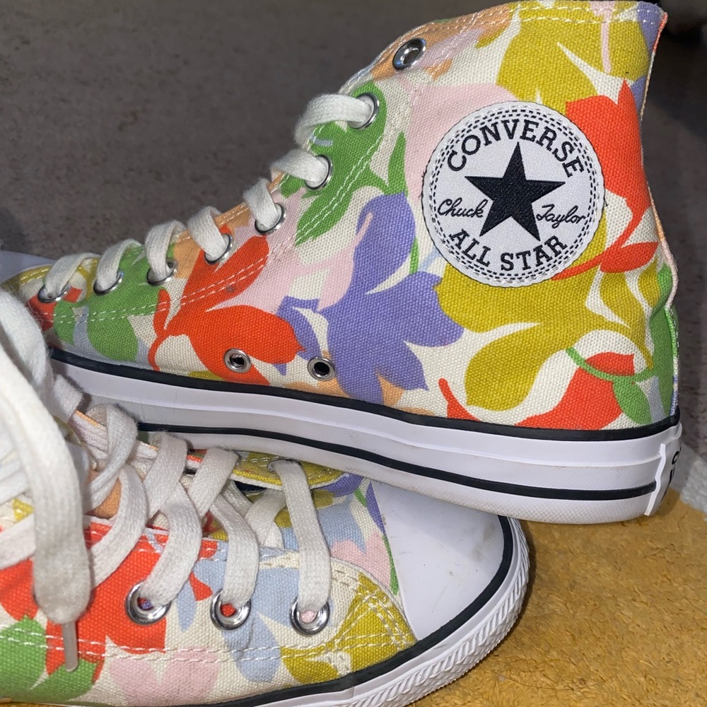 patterned women’s converse sneakers